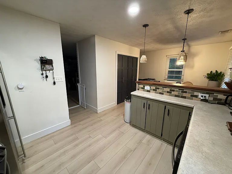 2372 Lakewood Dr NW — Photo 8