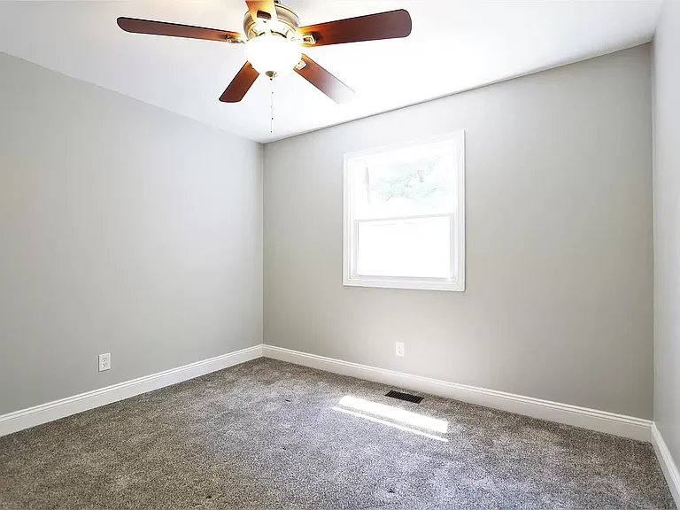 1929 Squires Way Ct — Photo 32