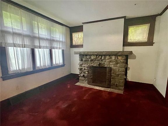 5th image of 615 Singer Pl