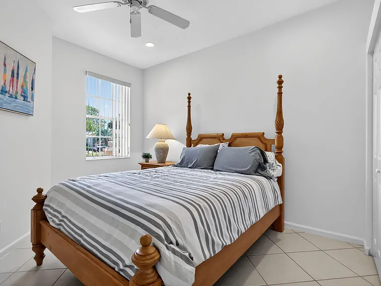 7116 Cataluna Cir — Photo 26