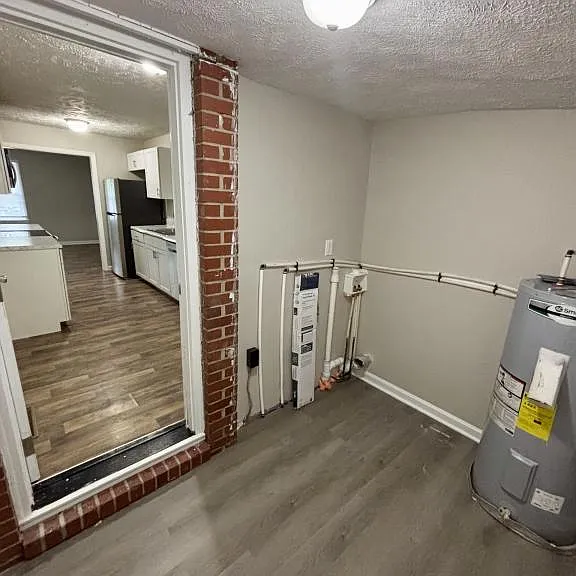 330 Richmond Dr — Photo 7