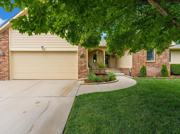 143 S Putter Dr, Andover, KS 67002