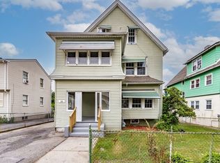 28 Longview St, Springfield, MA 01108