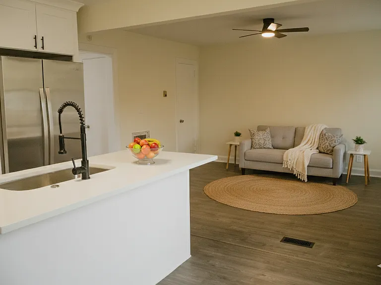 307 White Oak Dr #A — Photo 6