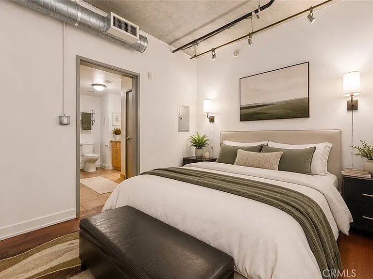 645 W 9th St #314 — Photo 10
