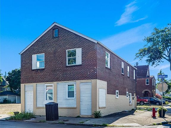 3rd image of 2065 S Park Ave