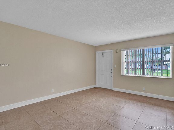 4th image of 2900 NE 17th Ave APT 119