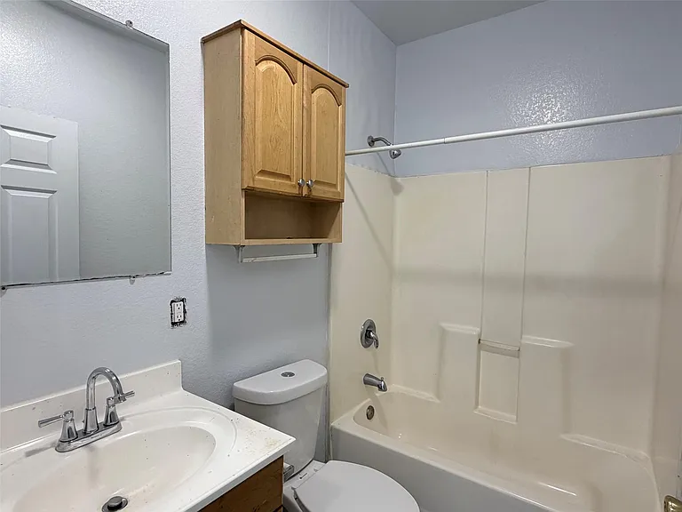 251 Zimmerman Ave #B — Photo 6