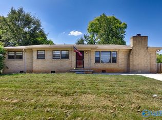 2006 Club View Dr NW, Huntsville, AL 35810