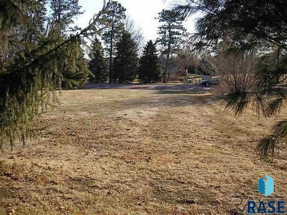 1st image of E Elmwood Ave