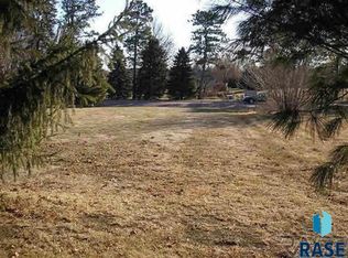 E Elmwood Ave, Canton, SD 57013