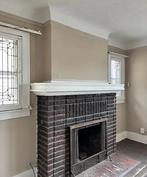 2285 Cortland St — Photo 13
