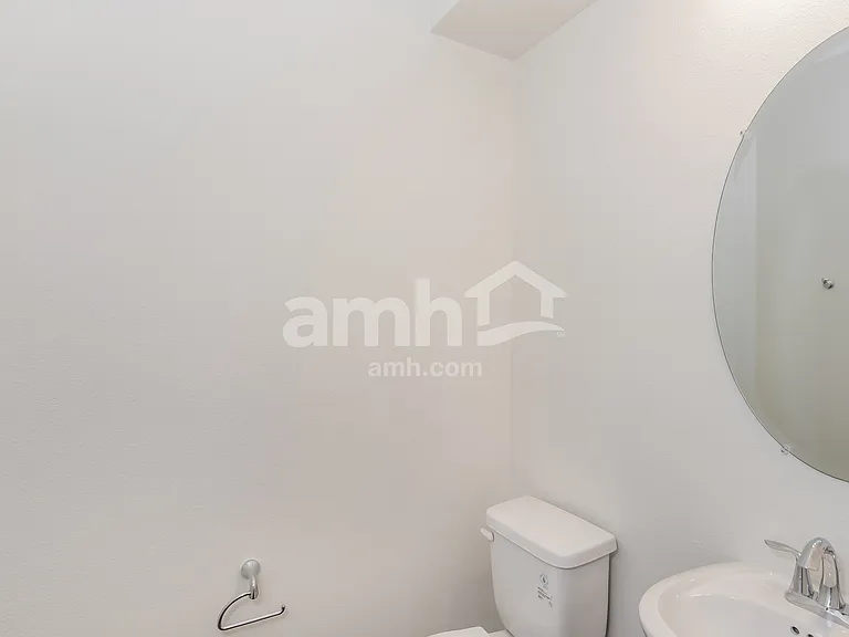 27297 Saint Andrews Ave — Photo 7