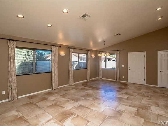 4th image of 1052 Club Ct
