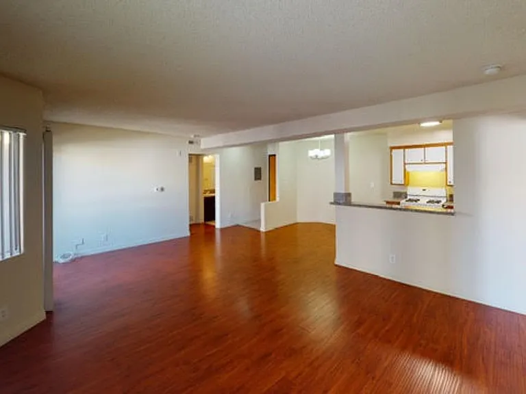 FRA - Francis Apartments — Photo 14