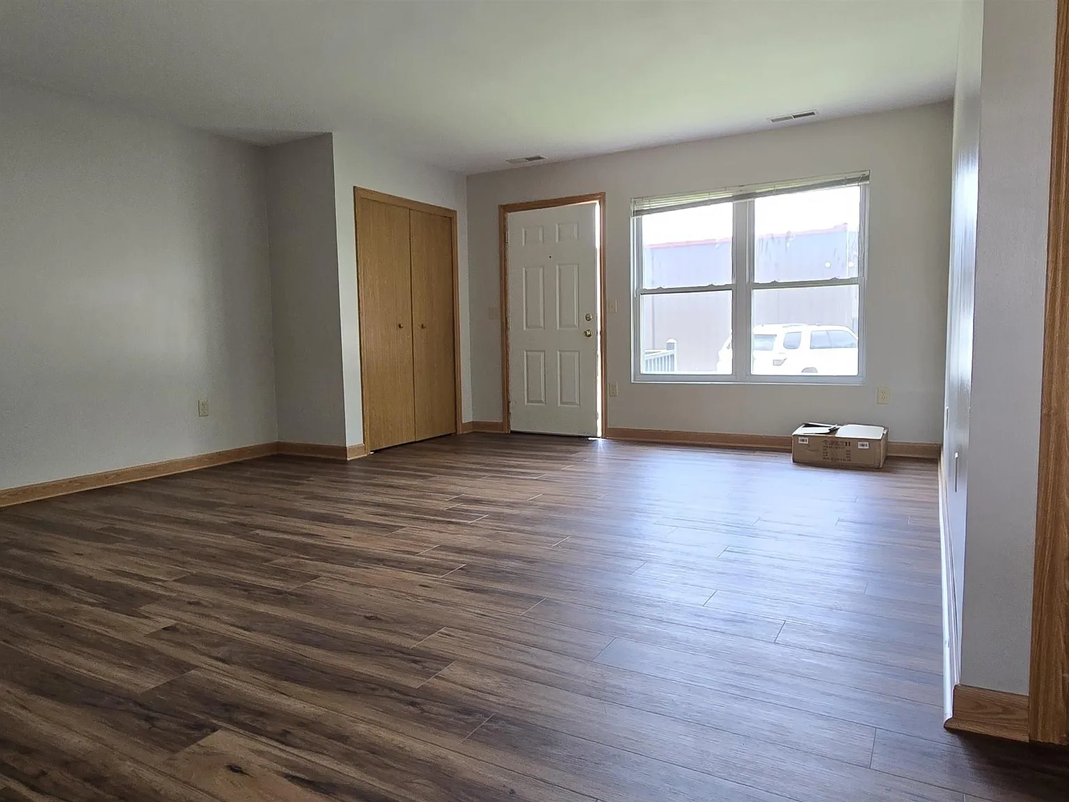 1 bed, 1.0 bath, 900 sqft, $925 — Photo 2