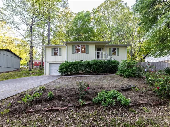 683 Waleska Rd, Canton, GA 30114