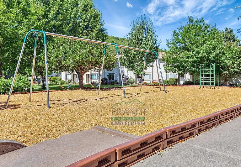 1 Oliva Dr #B — Photo 16