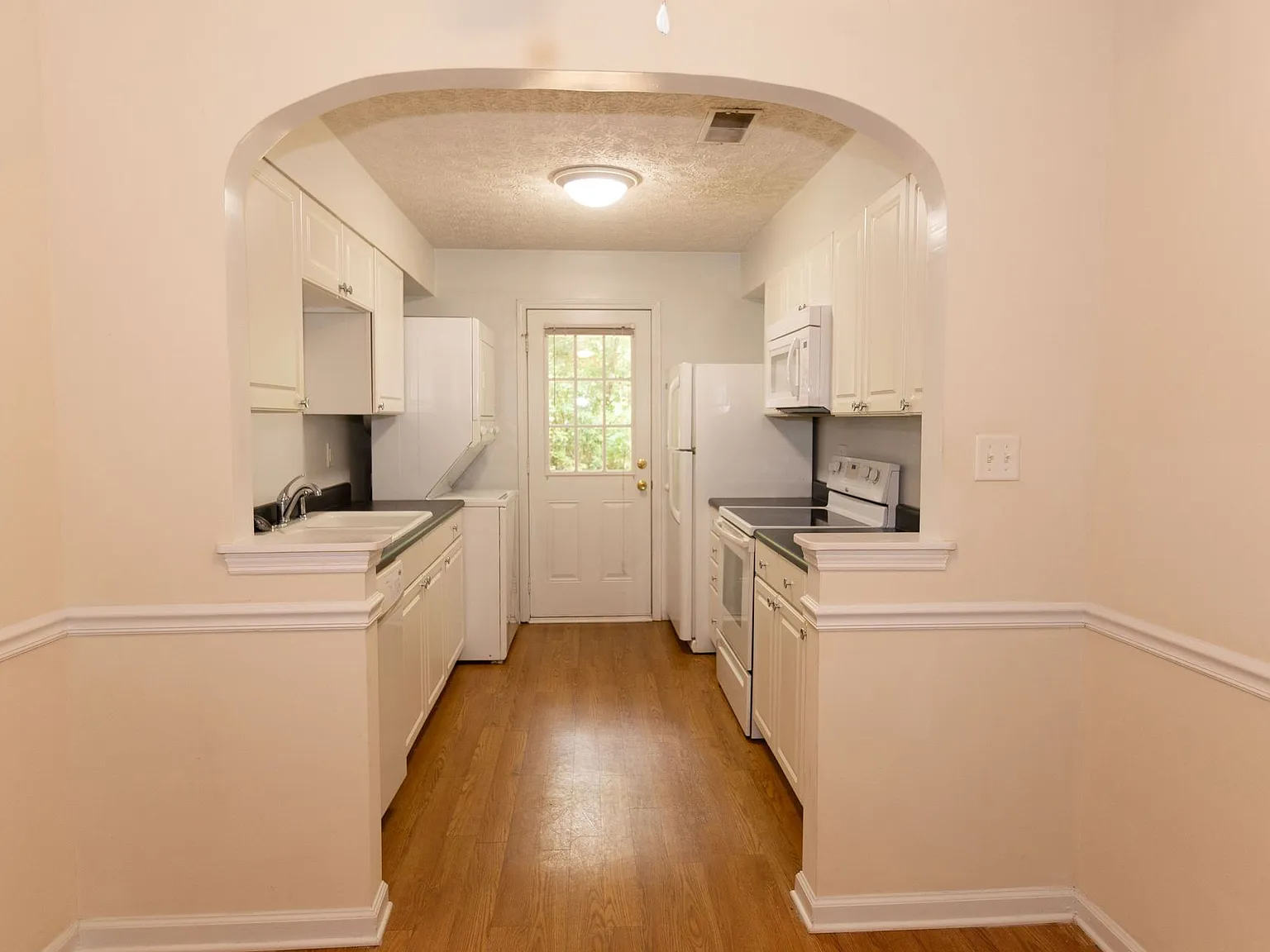 Greenwood Apartments — Photo 4