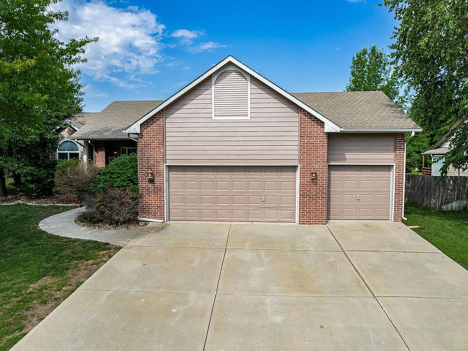 511 N Ridgehurst St, Wichita, KS 67230 | Zillow