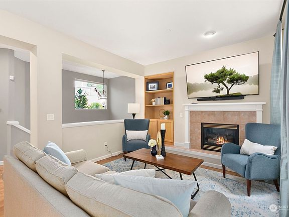 3rd image of 37 Sunset Court NW
