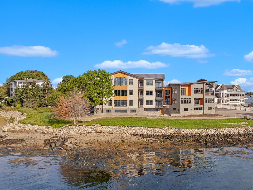 1st image of 35 Badgers Island West #302