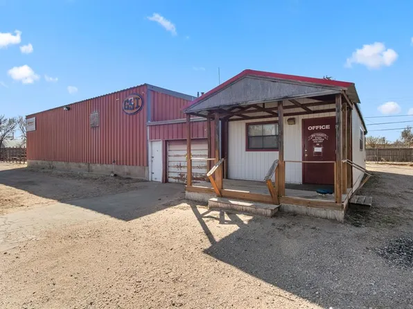 108 Tennessee Ave, Dalhart, TX 79022