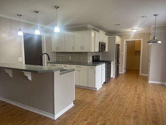 2nd image of 4637 S Maplewood Ave