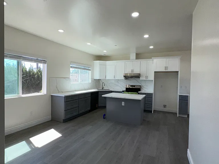 1015 Azalea Dr #2 — Photo 12