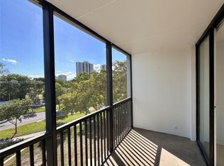 Bravura, Aventura, FL 33180