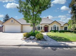3084 Magnolia Ave, Clovis, CA 93611