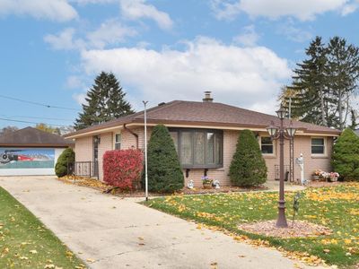 1513 Manitowoc AVENUE, South Milwaukee, WI, 53172