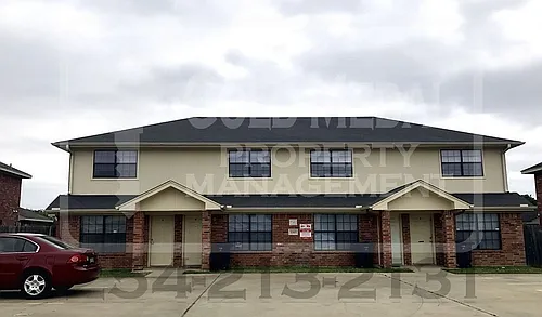 1103 Lansberry Ct Photo 1