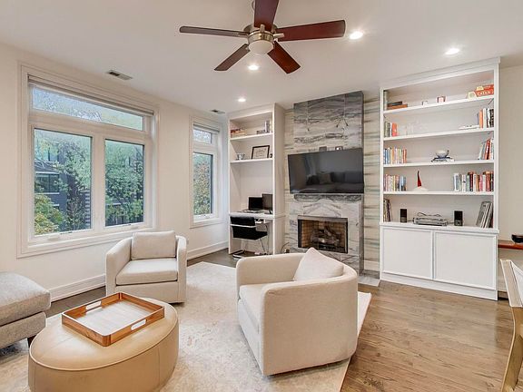 4th image of 822 W Buckingham Pl #301