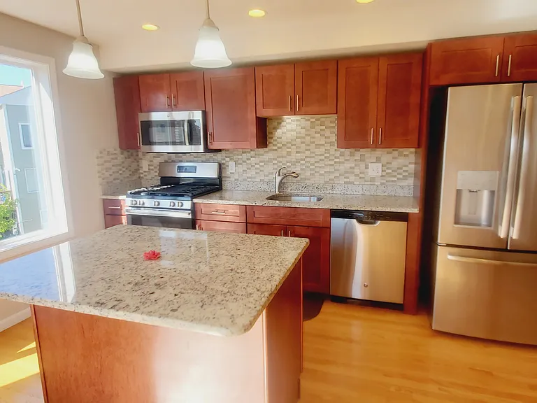 22 John Hancock Dr — Photo 7
