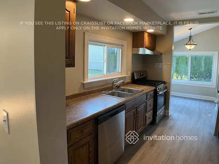 400 N Richmond Ave — Photo 4