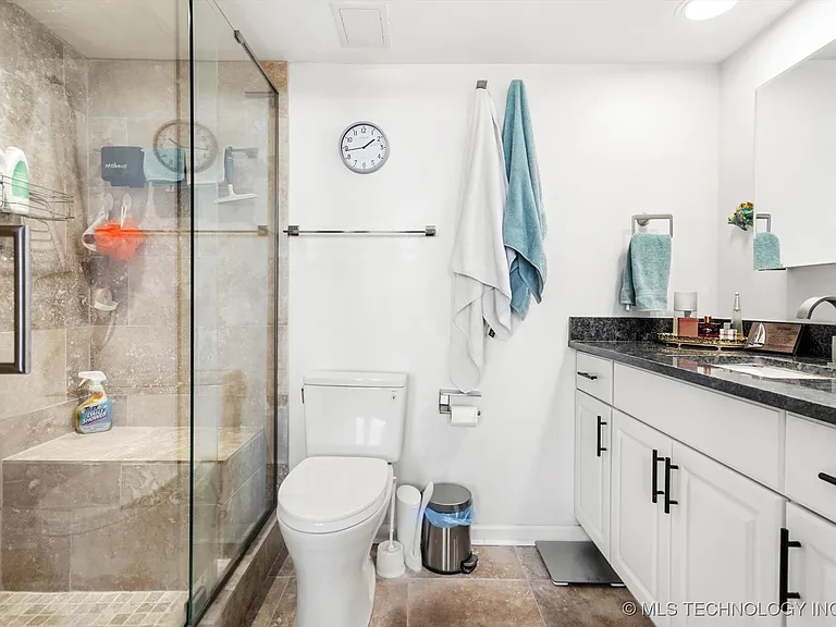 410 W 7th St #1023 — Photo 18