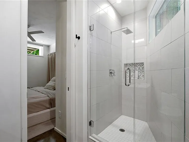 715 Ralph McGill Blvd NE — Photo 8