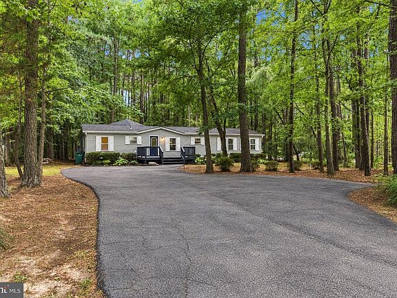 2nd image of 44971 Shore Dr