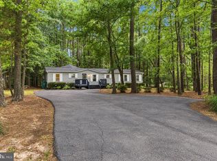 44971 Shore Dr, Tall Timbers, MD 20690
