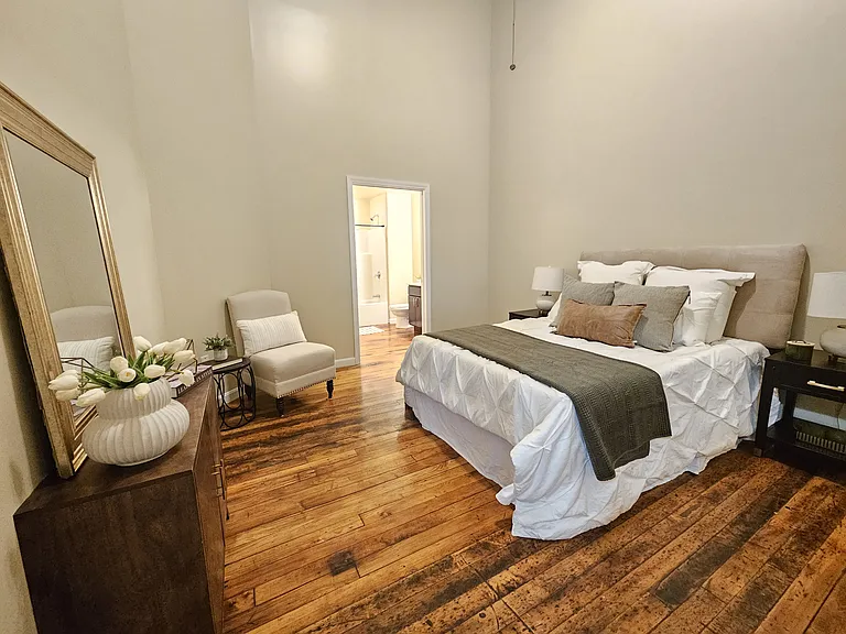 Riverbank Lofts — Photo 6