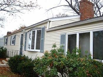 1st image of 100 Gainsville Dr