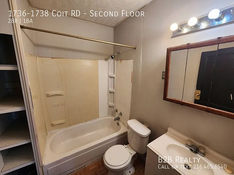 1736-1738 Coit Rd #2 — Photo 21