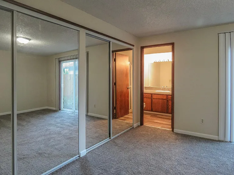 9175 SW Chelan Pl — Photo 17