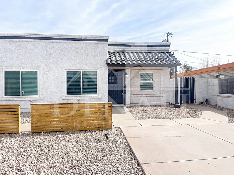 423 S Terry Ln — Photo 3