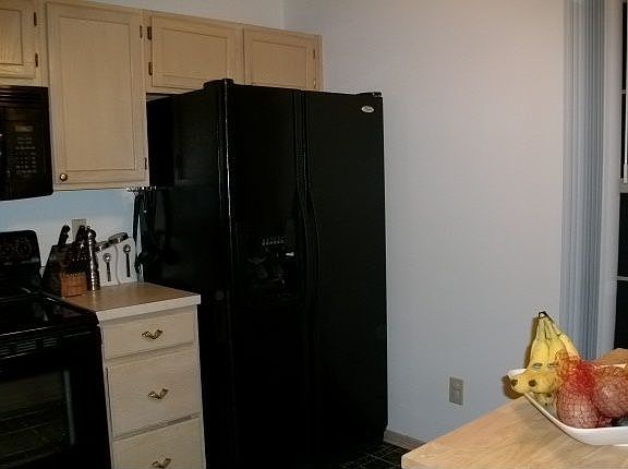 4th image of 829 Gascony Dr