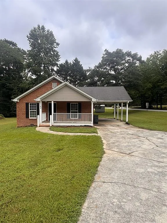 3 bed, 2.0 bath, 1450 sqft, $1,850 — Photo 1