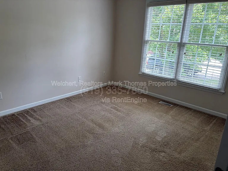 8005 Tobin Pl — Photo 8