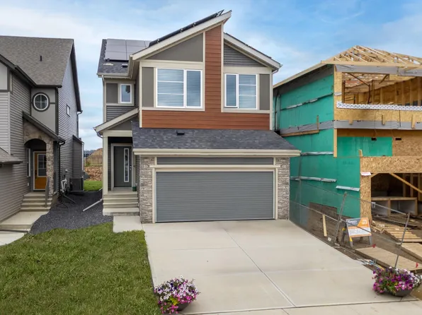 8739 224th St NW, Edmonton, AB T5T 7A4