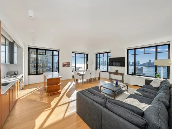 110 Charlton Street image 9 of 10